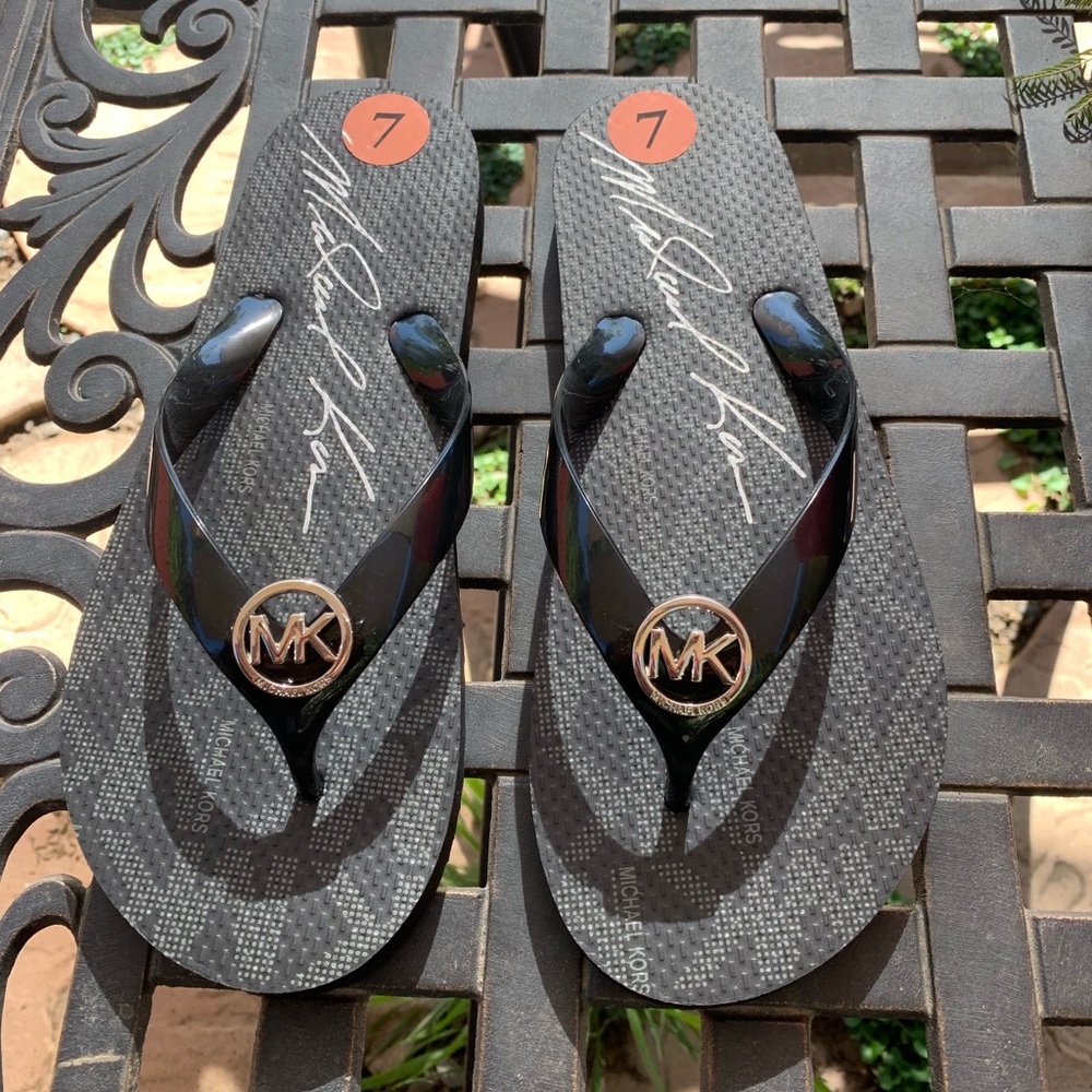 Michael Kors Flip Flop,